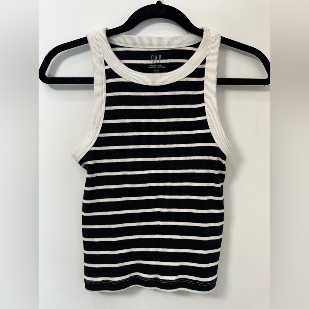 Gap Modern Rib Cropped Halter Top - Picture 2 of 5